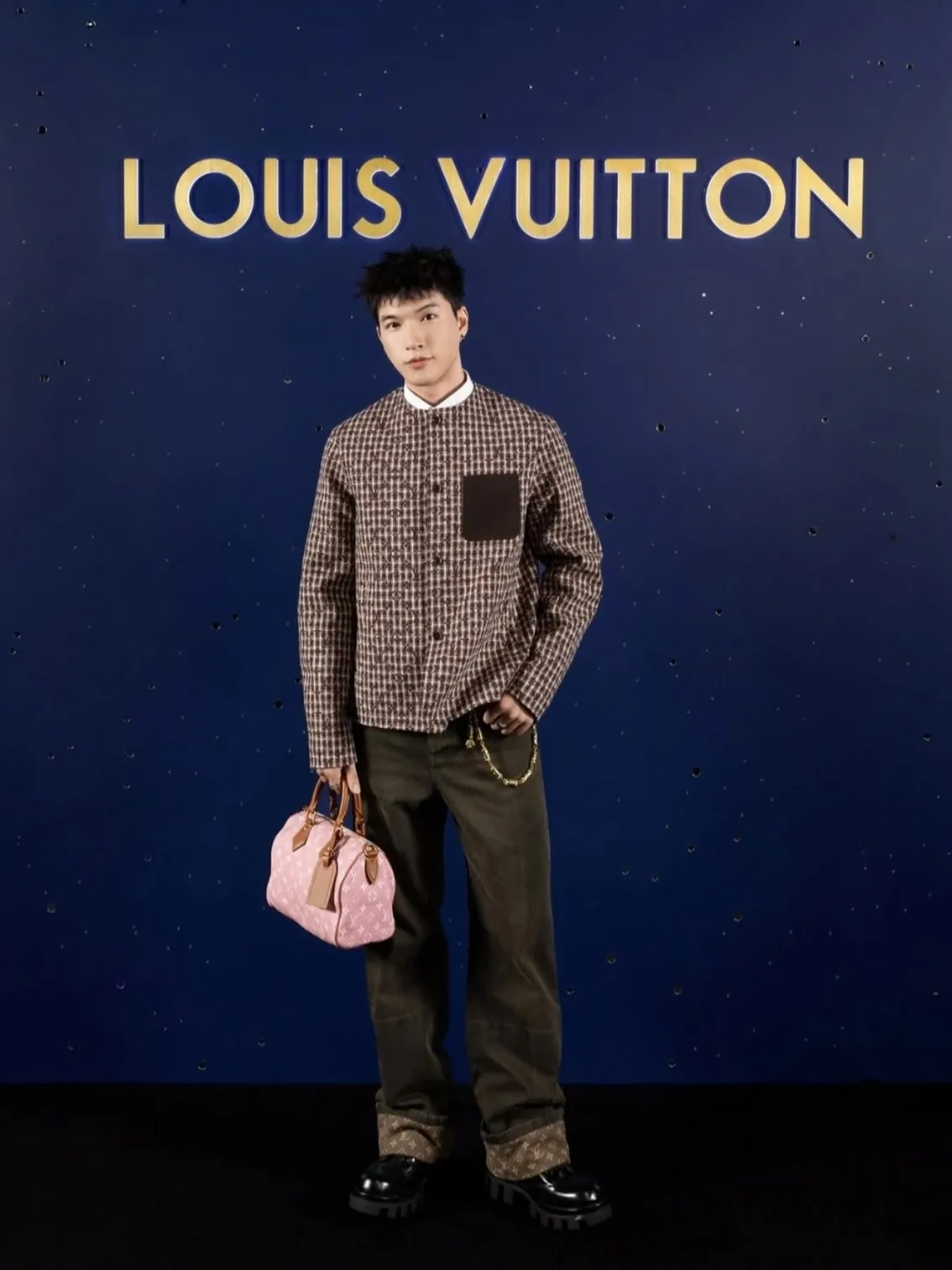 Louis Vuitton/ CHIC